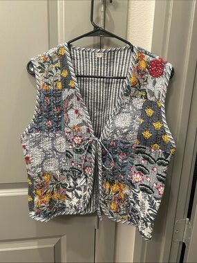 Tiered Floral Patchwork Tie-Front Vest - Multicolor